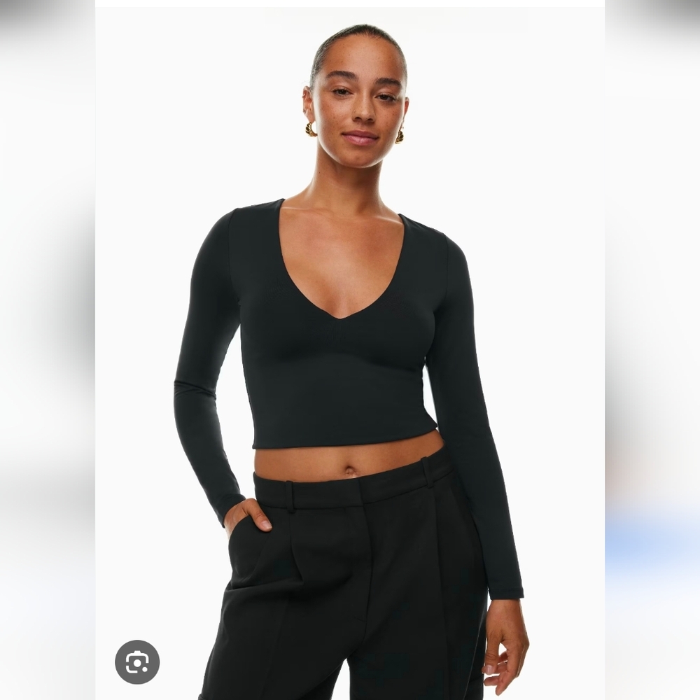 Aritzia Contour V-Neck Long Sleeve Top Dark Blue